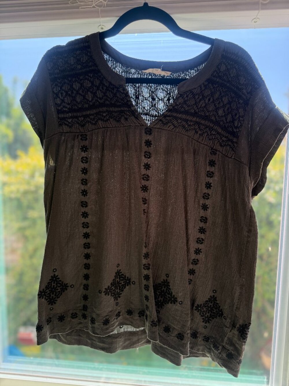 Lucky Brand Grey & Black Embroidered Boho Peasant Top S